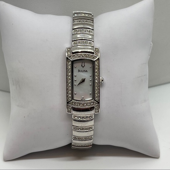 BULOVA💓 Women’s Watch mother of Pearl - Picture 1 of 5
